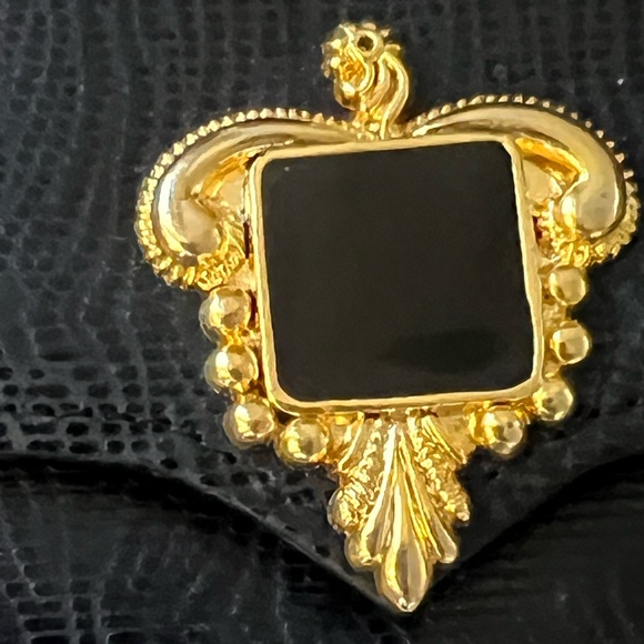 Oggi Domoni Cowhide wallets Gold detail - Picture 4 of 13